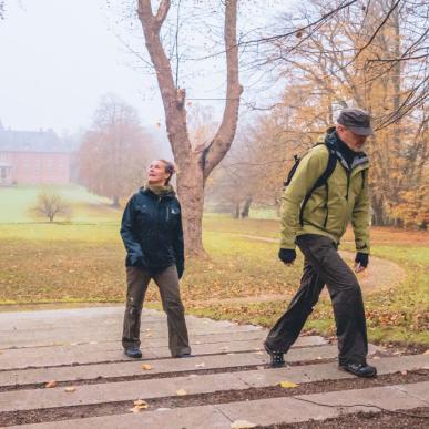 Holstenshuus slotspark om efteråret | Øhavsstien